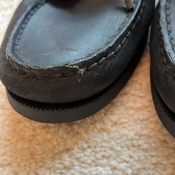 Men’s Sperry Top Sider size 10 black 2 eye boat shoes.